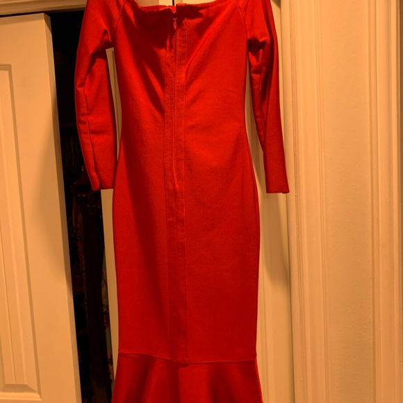 Red spandex bodycon dress - Picture 2 of 3